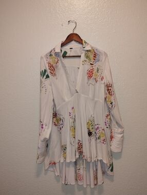 Free People Women's White Floral V-Neck Tunic Top